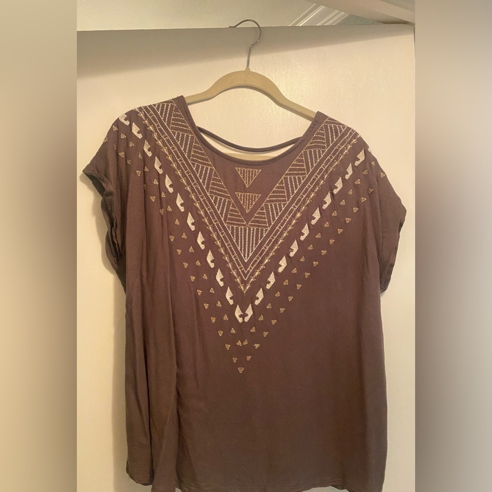 Only worn once. Apt. 9 Brown Embroidered Blouse